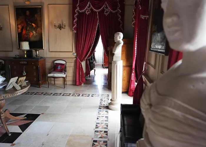 Palazzo Lupis Calabria Italia Grotteria